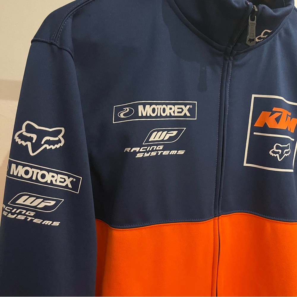 Men's Blue and Orange Jacket - Picture 4 of 10